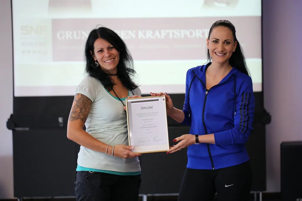 Daniela Isik Ausbildungen